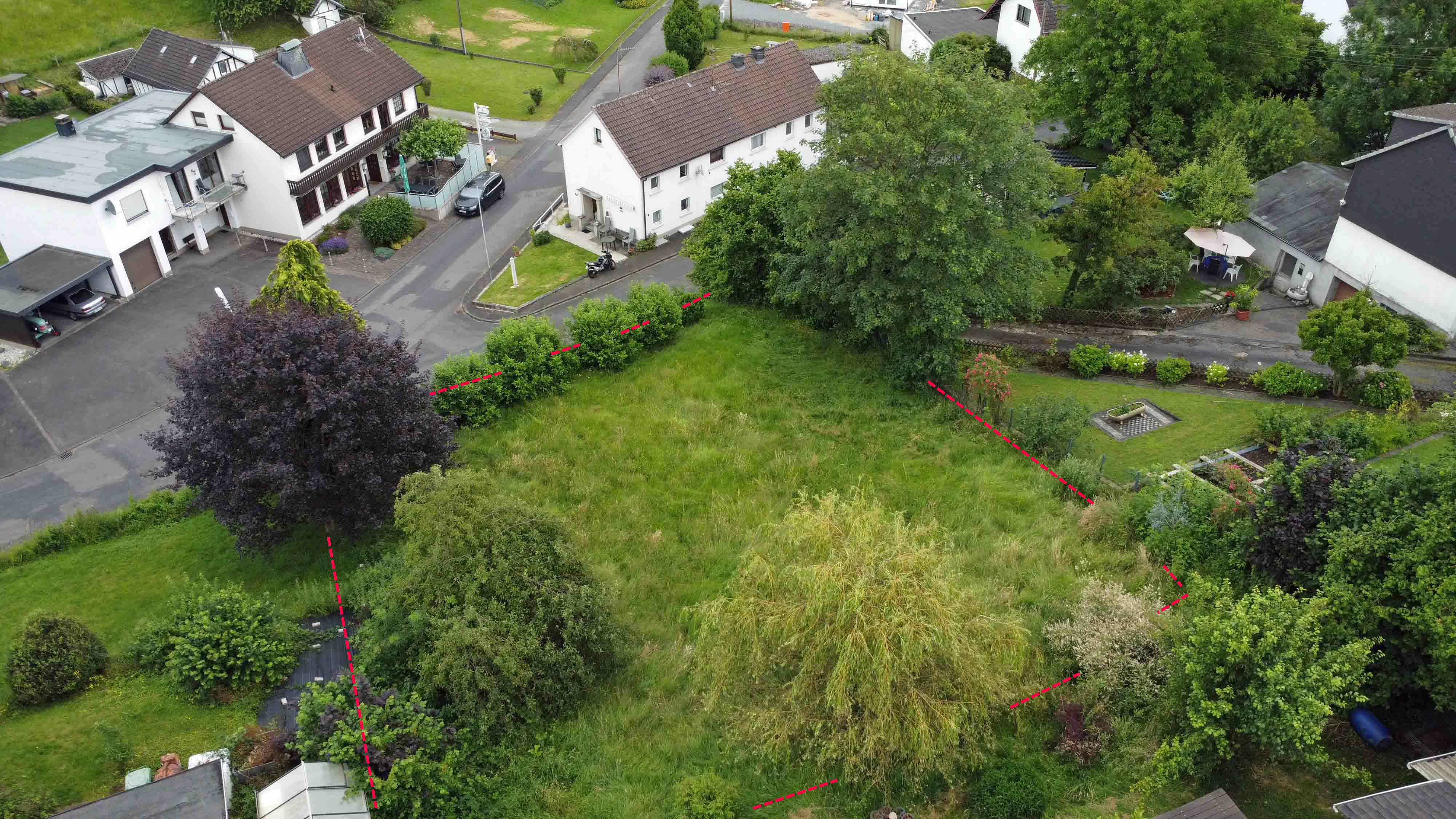 Morsbach-Alzen: Preiswertes Baugrundstück in der Ortsmitte, Rück-/Gartenseite