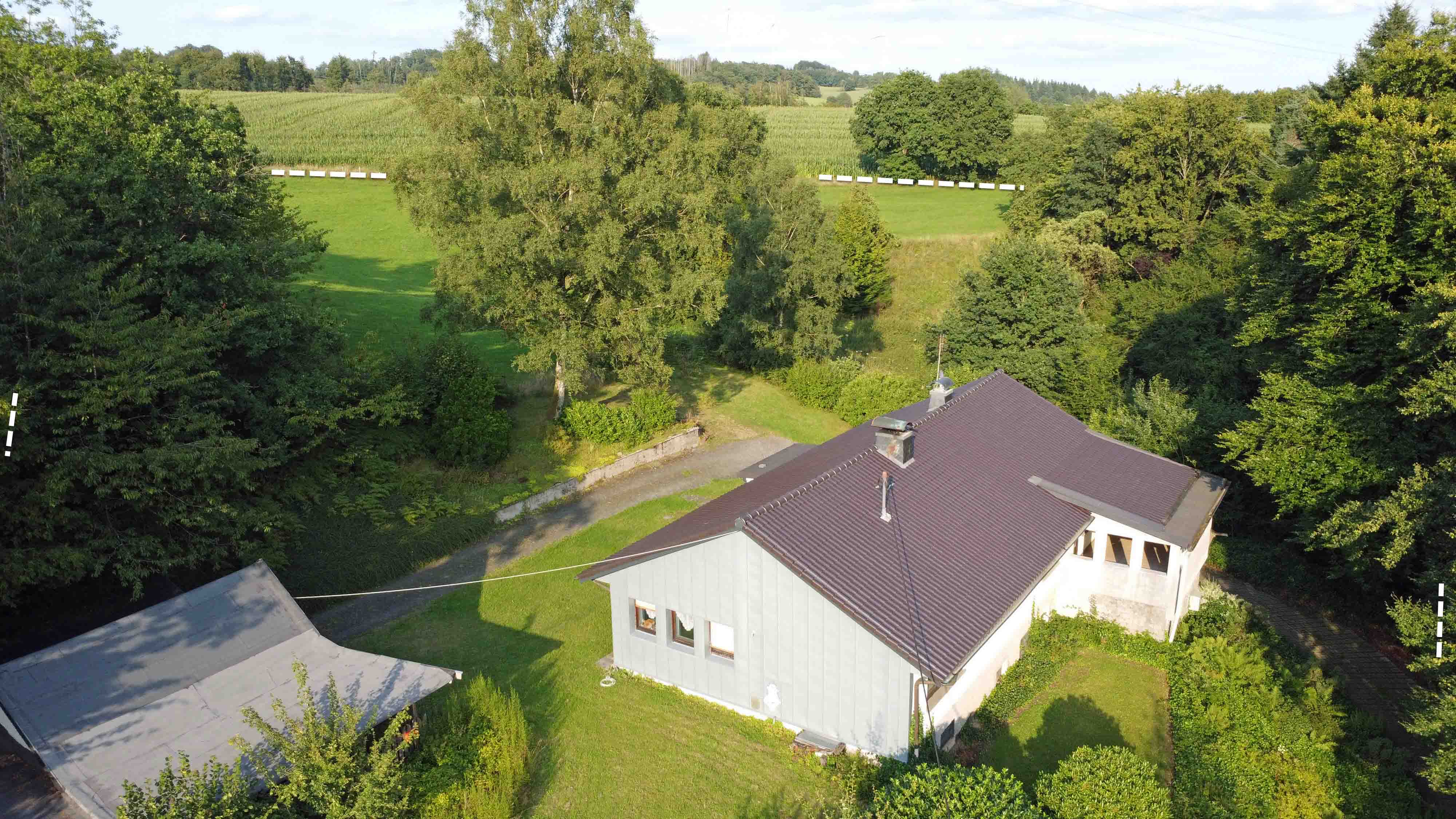 Morsbach-Springe: Landhaus auf 9.377 m² Wiesengrundstück, ...auf 9.377 m² Wiesengrundstück