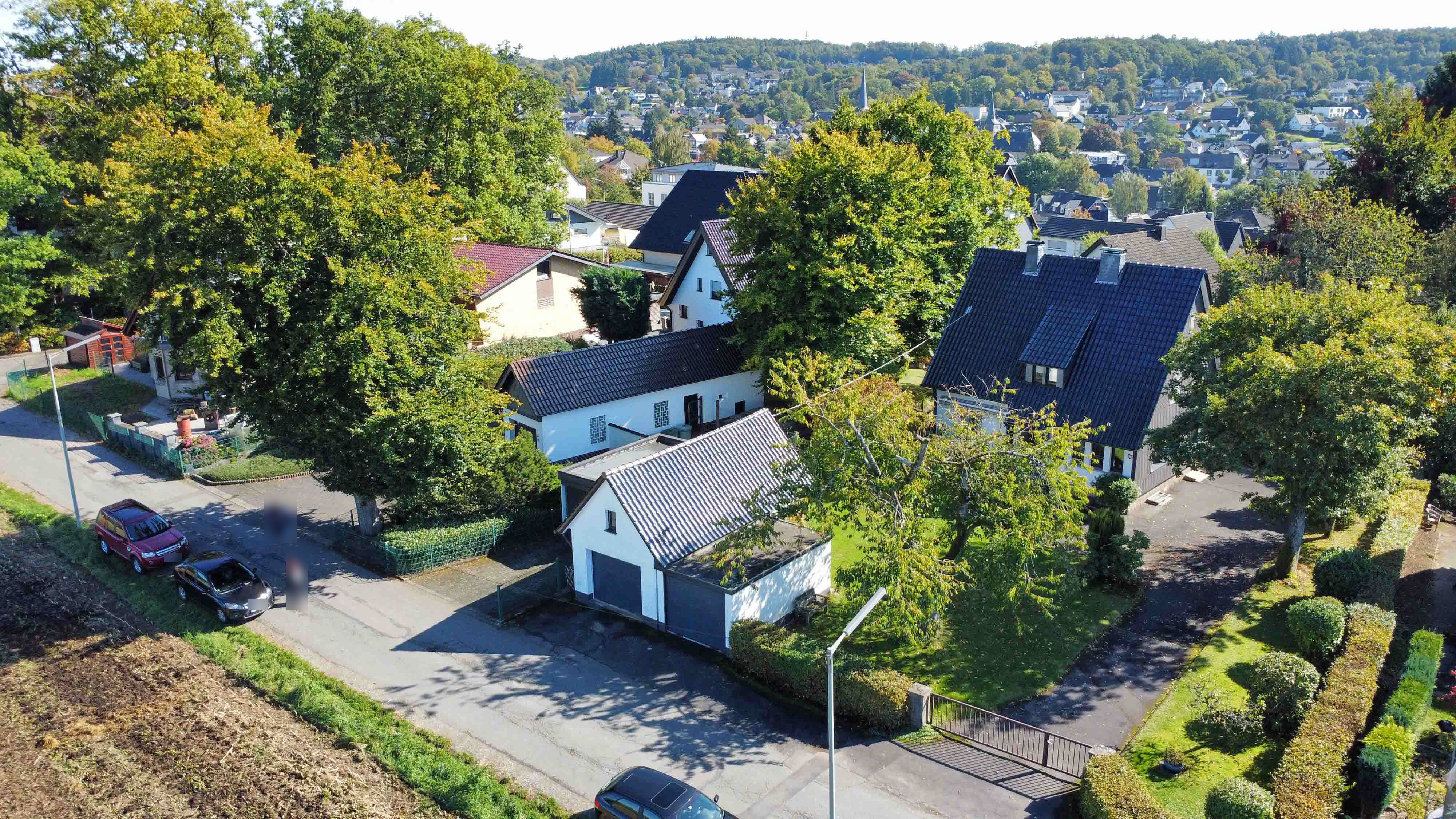 Waldbröl: Gepflegtes 50er-Jahre-EFH im herrlichen Höhenweg, Einzigartige Wohnlage: rechts: die Stadt(mitte)...