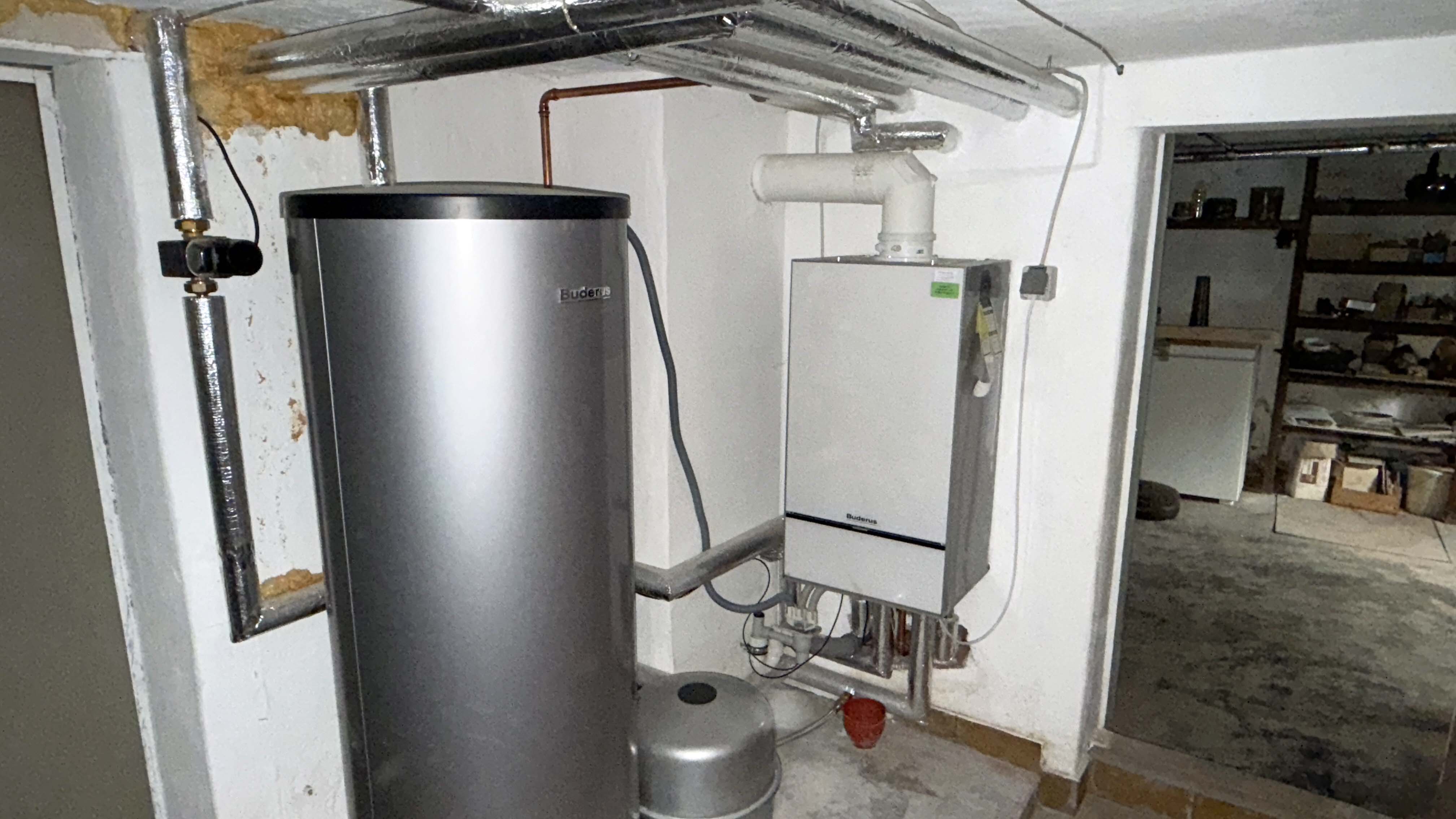 Morsbach-Ellingen: Viel Platz und ohne Renovierung beziehbar, 2018 neu: Erdgas-Brennwert-Heizung