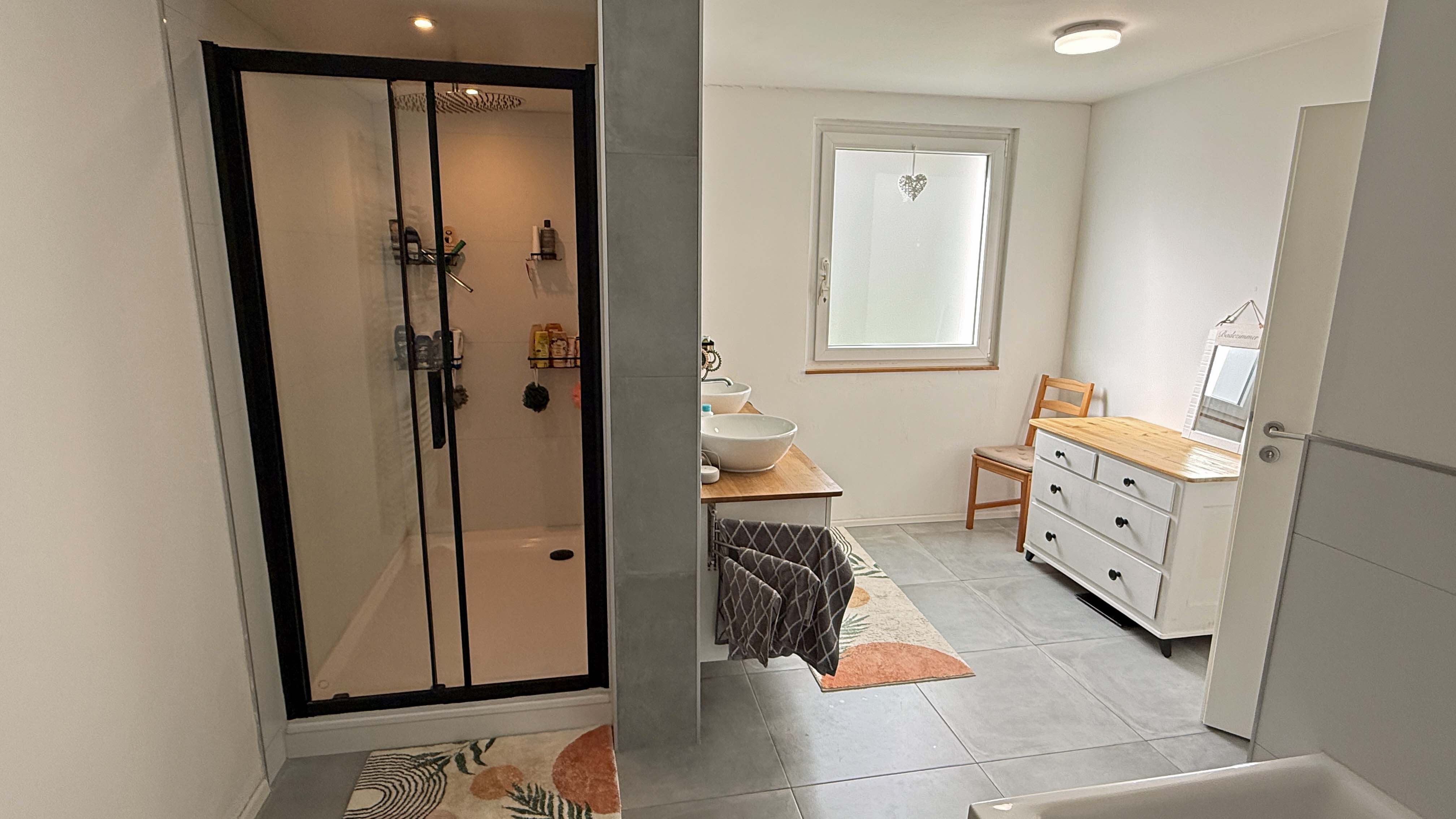 Morsbach-Ellingen: Viel Platz und Natur / Familienparadies am Waldrand, ...besonders großer Dusche