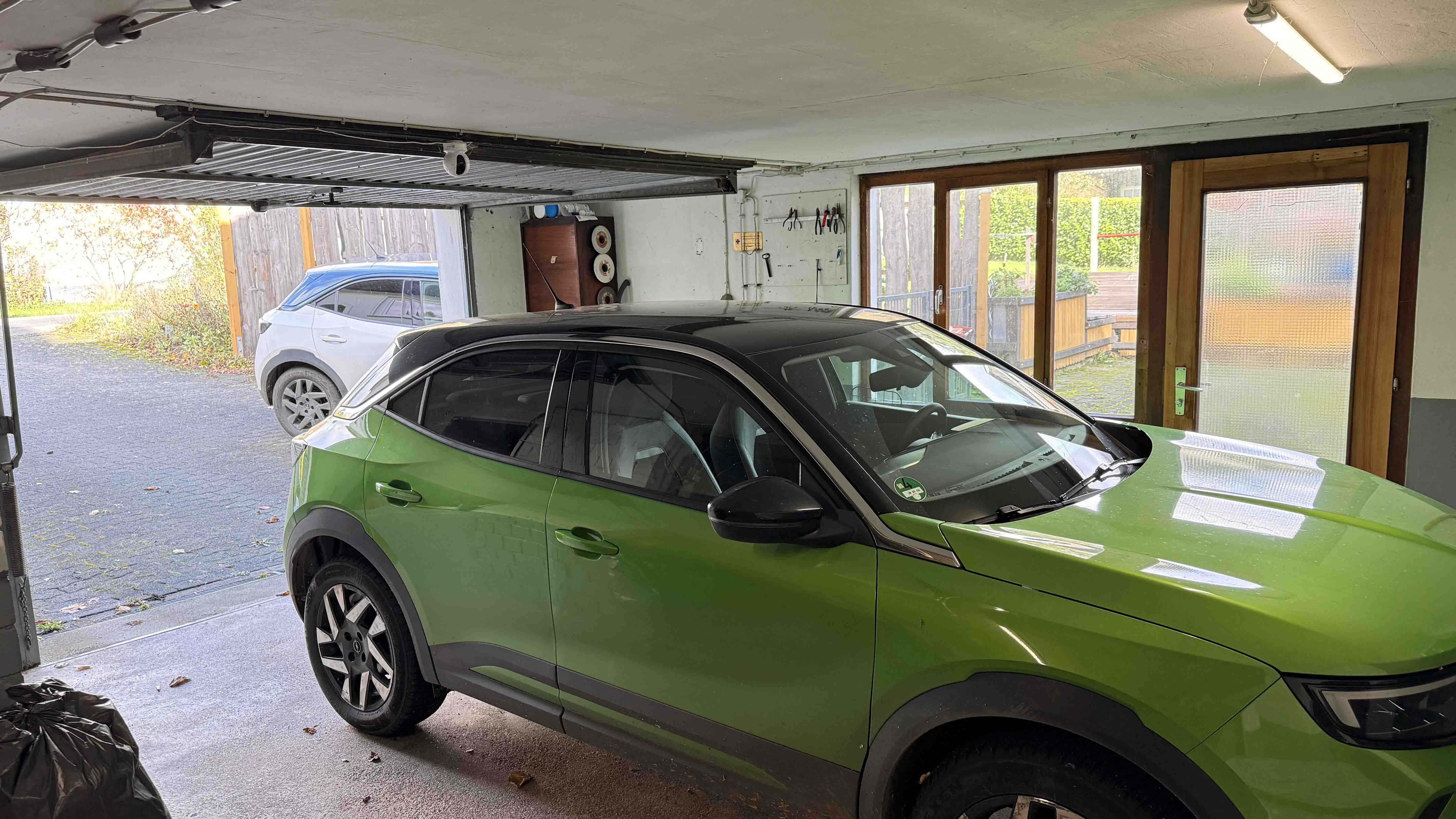 Morsbach-Ellingen: Viel Platz und Natur / Familienparadies am Waldrand, 250 m² Nutzfläche im UG, hier: große Garage