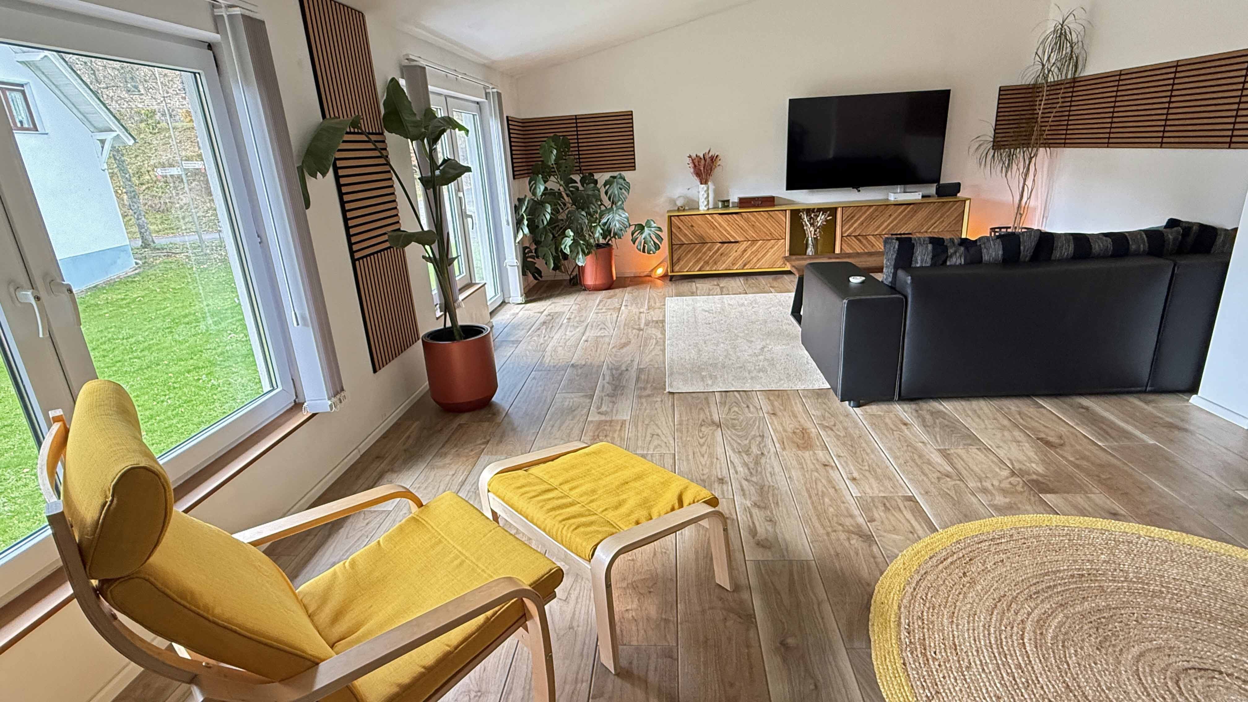 Morsbach-Ellingen: Viel Platz und Natur / Familienparadies am Waldrand, beide Häuser wurden 2018 aufwendig modernisiert