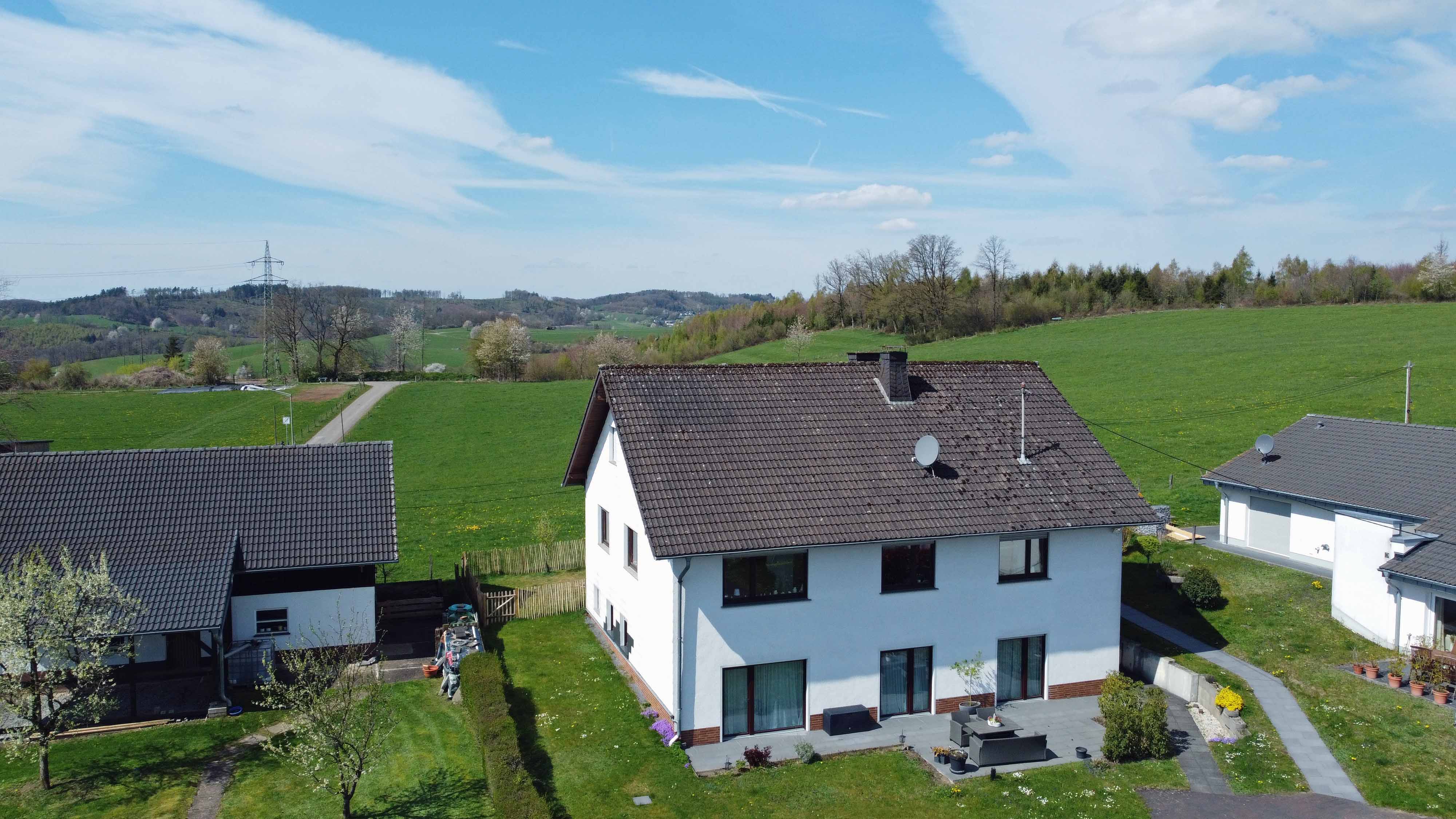 VERKAUFT - Morsbach-Seifen: EFH mit ELW in ruhiger Ortsrandlage, Herrliche, ruhige Ortsrandlage mit Fernblick