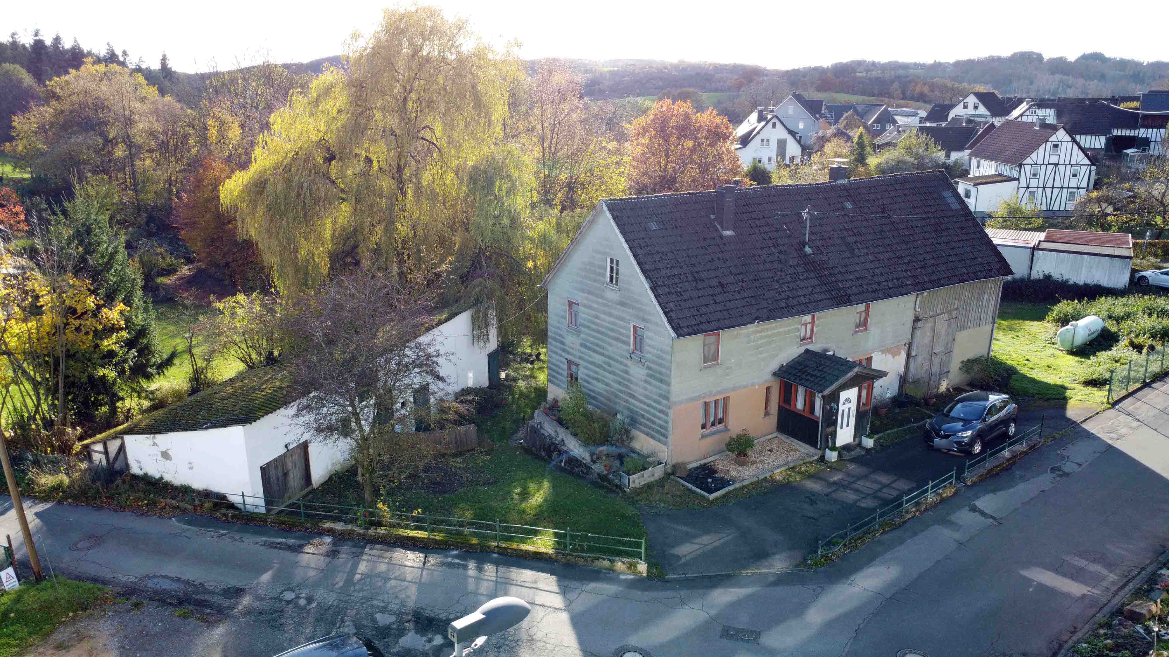 Morsbach-Steimelhagen: Perfekt für das ruhige Landleben, 2.158 m² Grundstück ohne angrenzende Nachbarn 