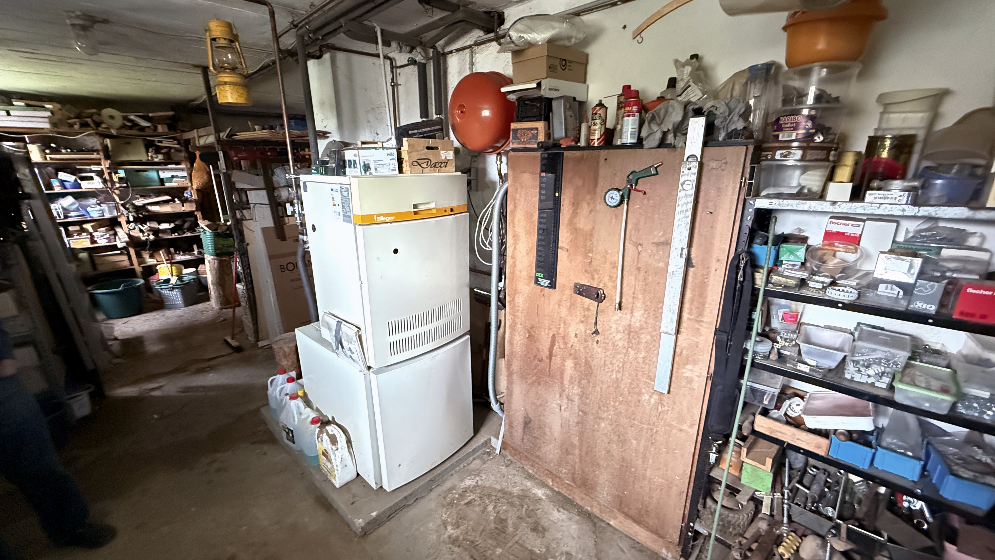 Morsbach-Katzenbach: Gepflegtes Wohnhaus mit großem Garten, 